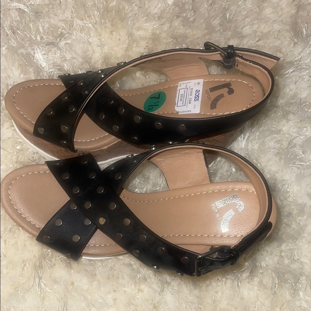 Report Black and Tan Wedge Shoes with Elegant Design - Picture 2 of 8